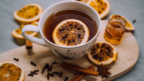 bal, bir bardak çay, Çay içeren Ücretsiz stok fotoğraf