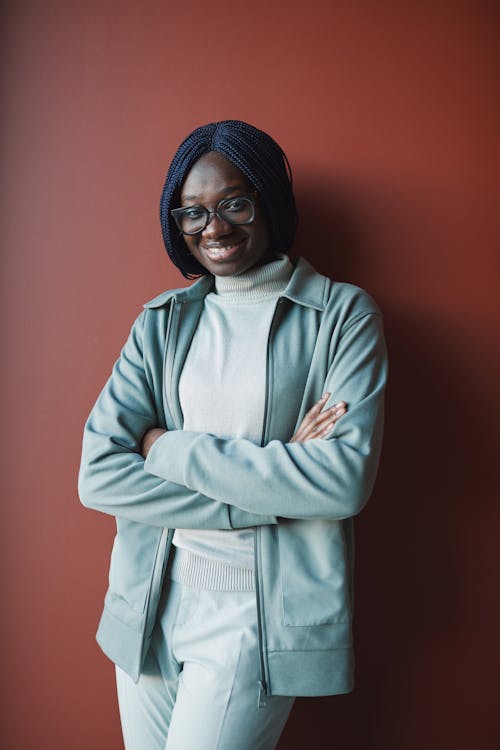 Foto profissional grátis de abrigo, afro-americano, cabelo trançado