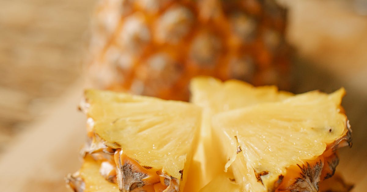 How to eat pineapple core for implantation