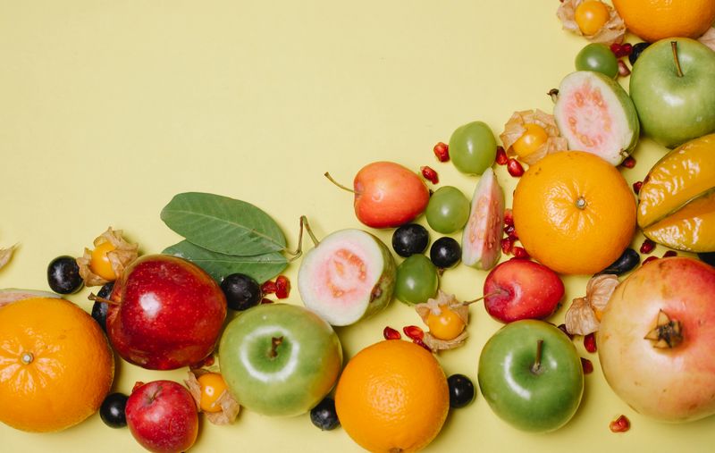 What is the nutritional value of guava juice? (image 2)