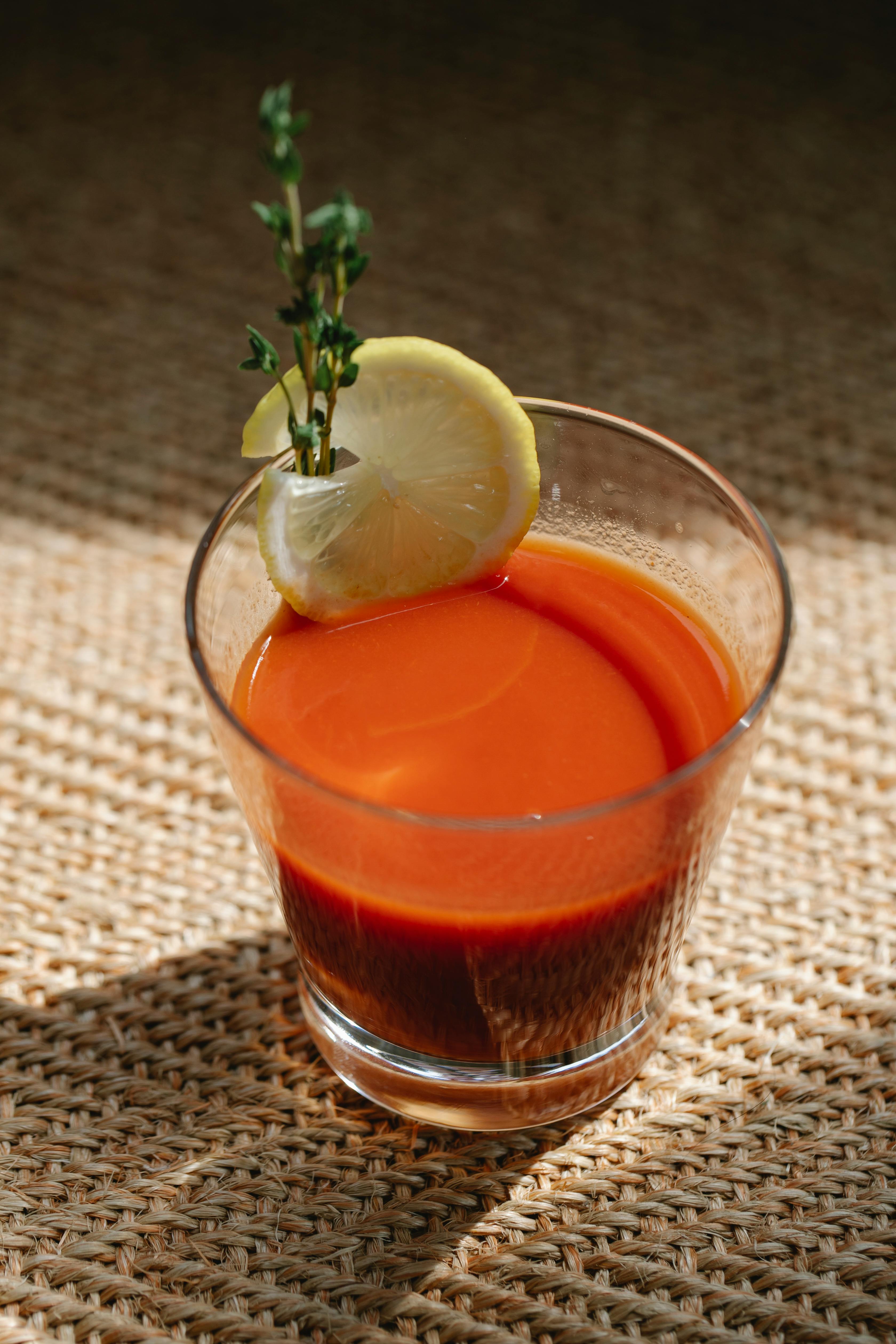 Does tomato juice lower cholesterol?