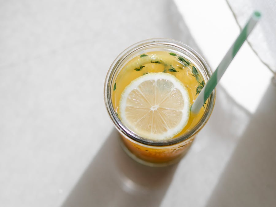 Can I lose weight by drinking hot water with lemon and honey?