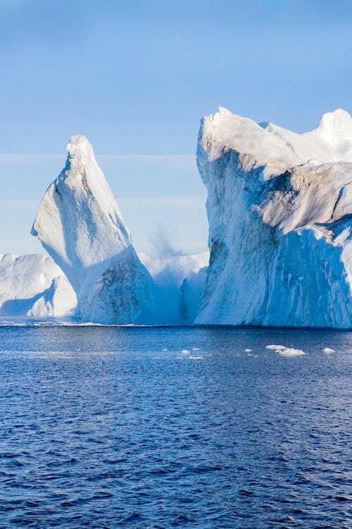 Iceberg during Daytime