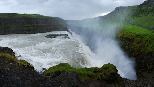 Бесплатное стоковое фото с вода, водопад, гора