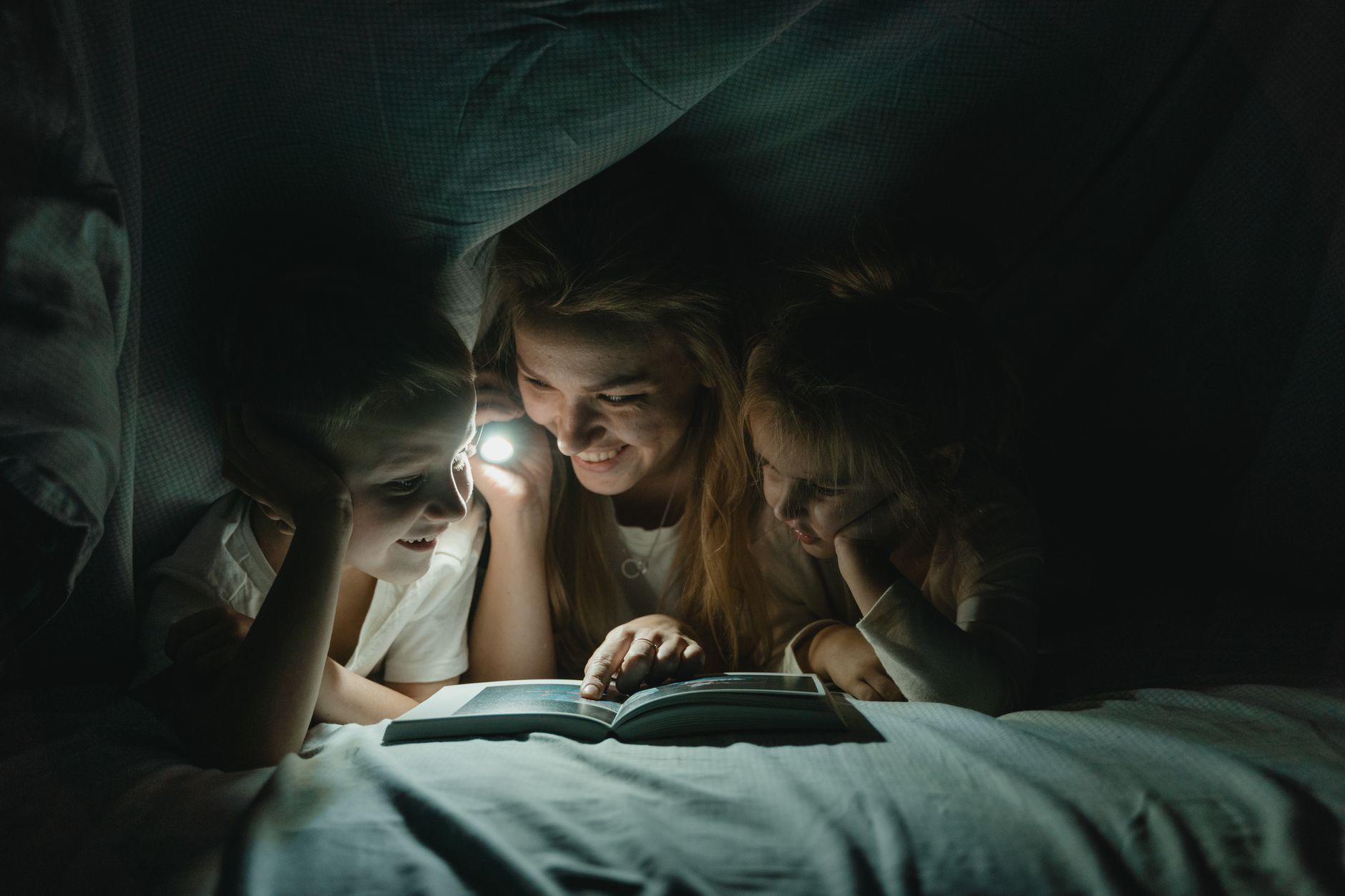 Best Budget Flashlights 2026: 1000 Lumen & Rechargeable