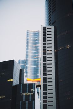 澳大利亚墨尔本的当代摩天大楼景观展现了城市建筑风貌