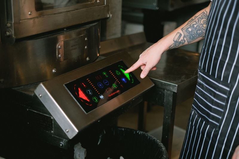 Touchscreen panel