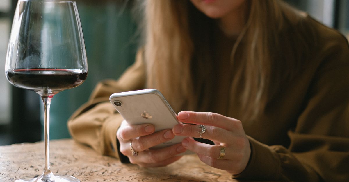 Why Mindless Scrolling Isn't Relaxing (And How to Actually Unwind)