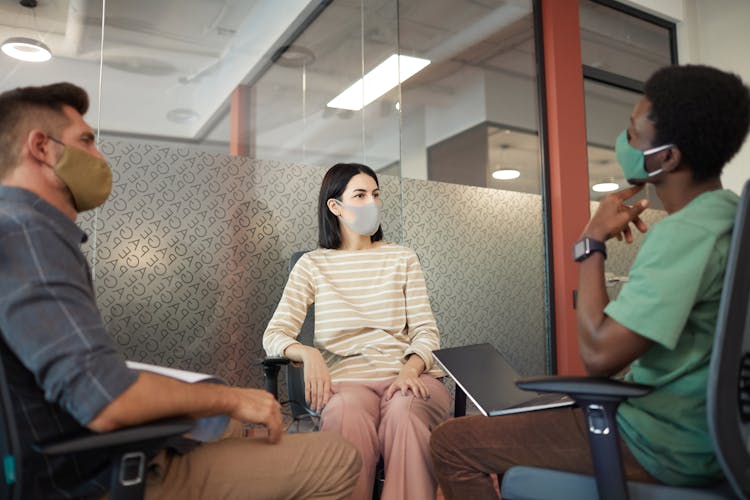 Office Team Having A Meeting In The Room