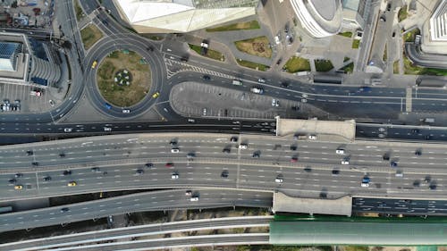 Gratis stockfoto met auto's, dronefoto, snelweg