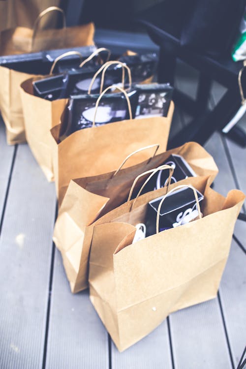 Fotos de stock gratuitas de blanco, bolsas, bolsas de compra