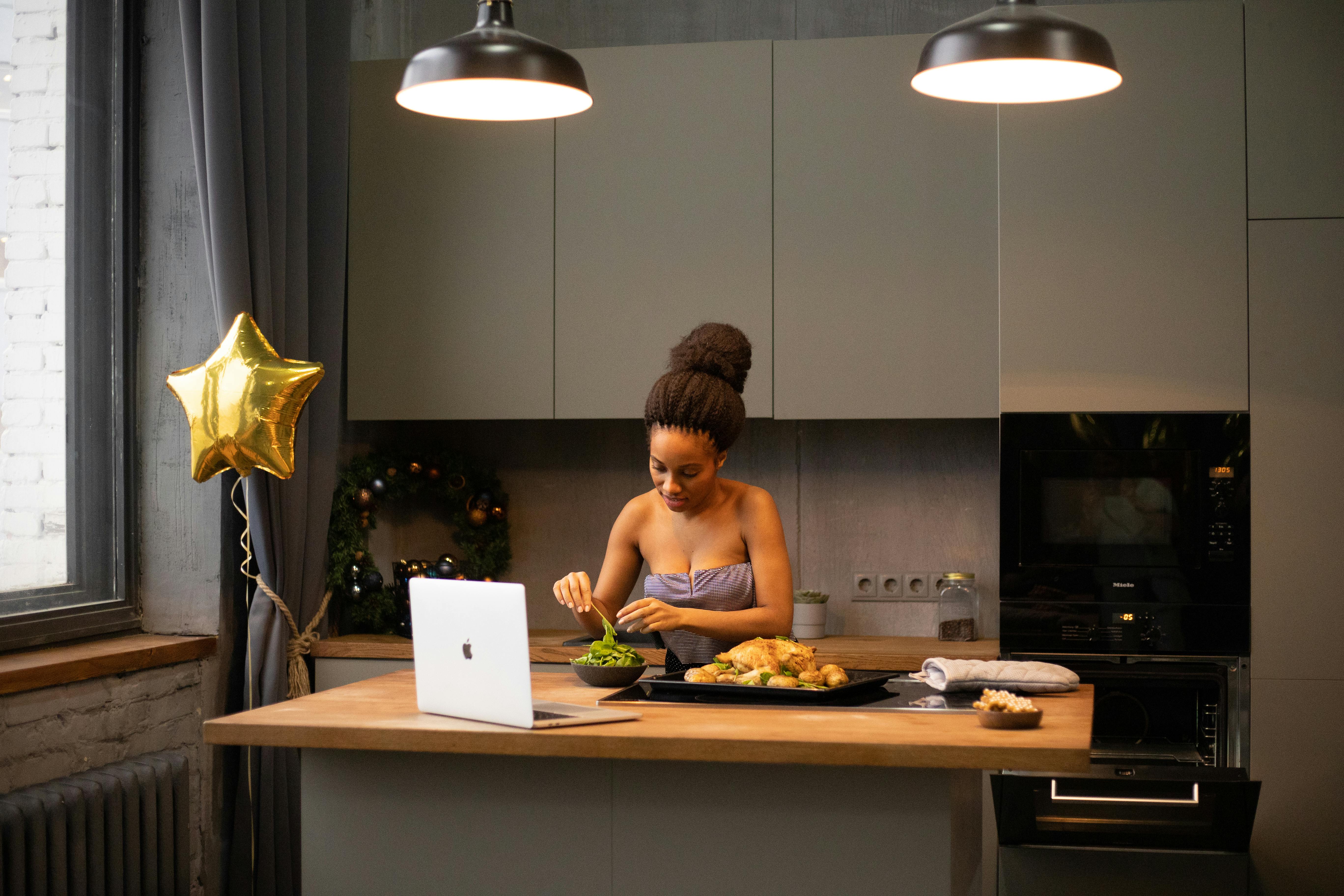 晚餐選擇障礙消失術：用「今晚吃什麼」APP 3 步驟解決三餸一湯難題