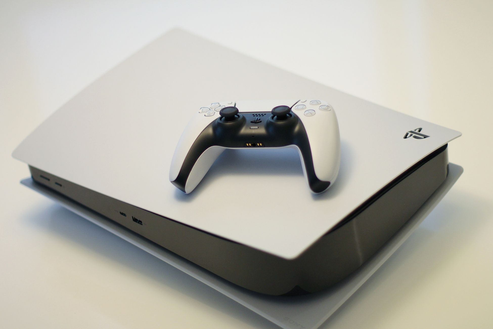 Sony to discontinue PlayStation game discs in 2028