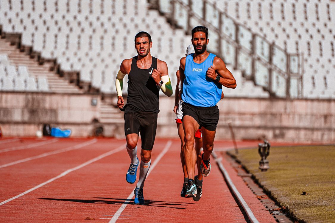 Men Competing in Running · Free Stock Photo