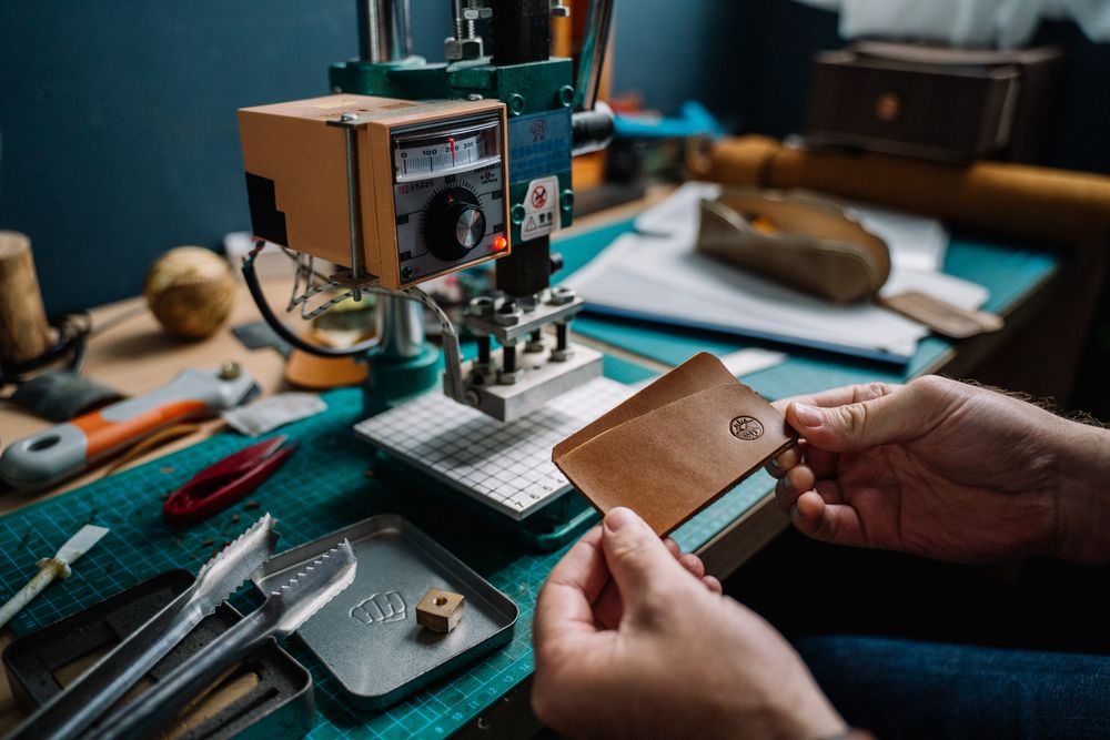 Workbench set for a leathercraft class