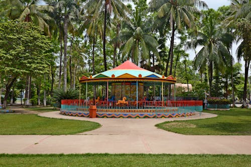 Kostnadsfri bild av färgrik, karusell, lekplats