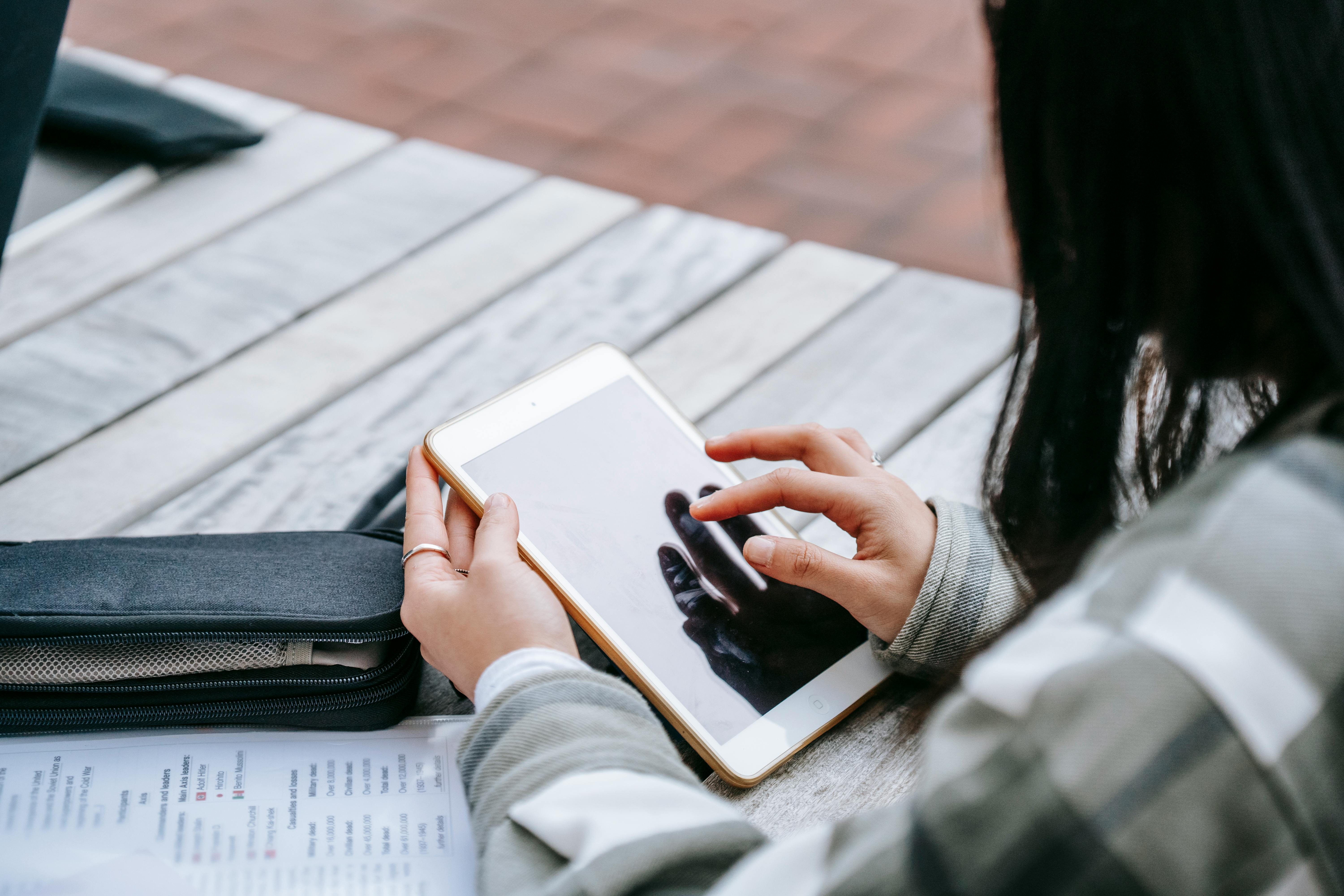 Unpacking the Dreamlike Narratives of Breton and Carrington - Advance Book Readers