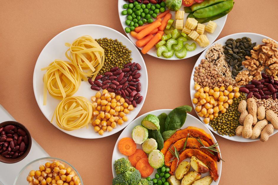 Balanced macro components for a vegan lunch: protein, fats, carbs, and fiber - vegan sack lunch ideas Balanced macro components for a vegan lunch: protein, fats, carbs, and fiber - vegan sack lunch ideas