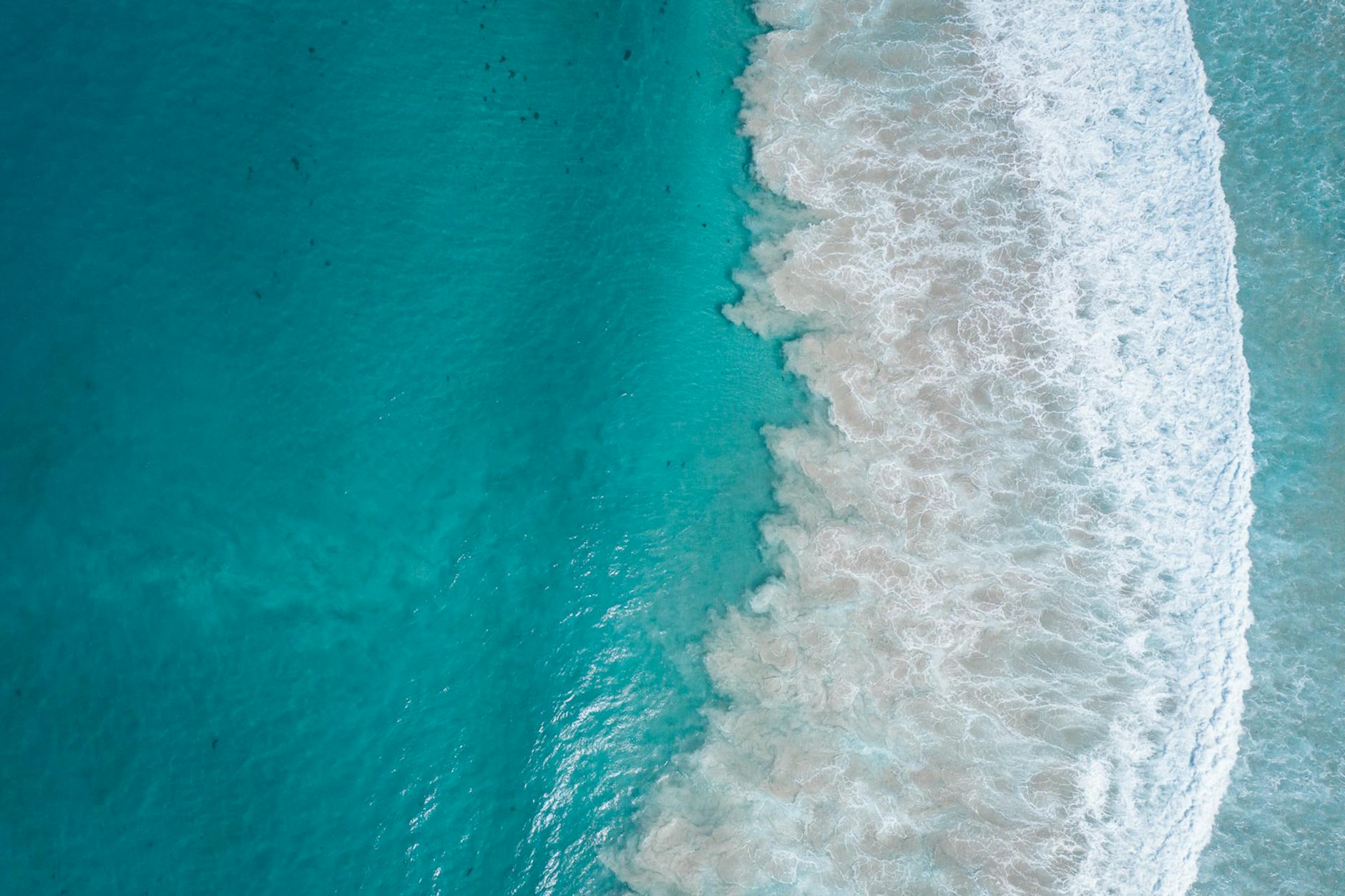 Vista Aérea De Las Olas Del Mar · Fotos De Stock Gratuitas