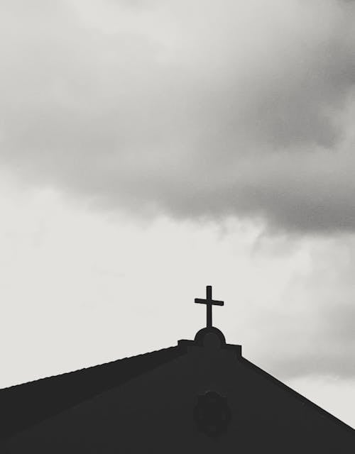 Photos gratuites de catholique, ciel nuageux, croix