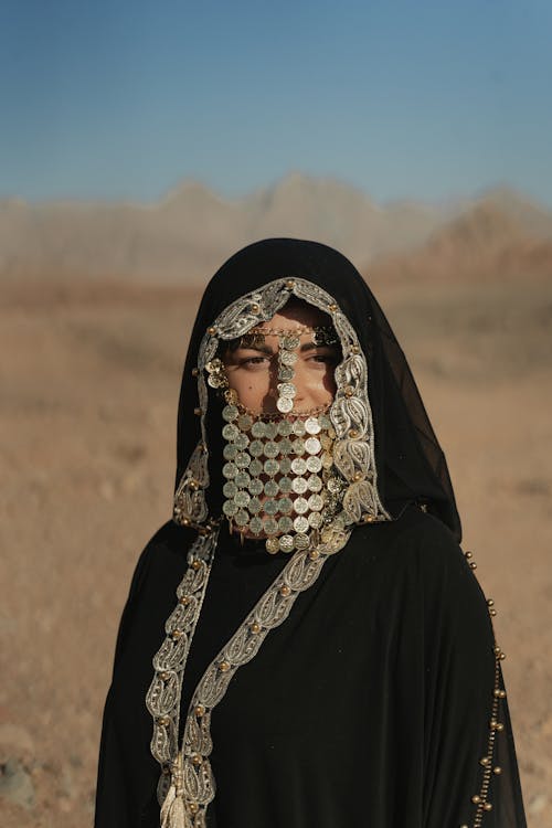 Kostnadsfri bild av hijab, kvinna, mask