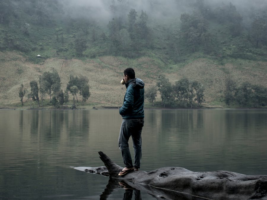 What happens to your body when you drink water first thing in the morning?