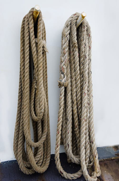 Fotos de stock gratuitas de colgando, cuerdas, marrón