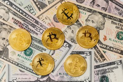 China Pumps $52 Billion Into Banks, Bitcoin Tanks: What Gives?