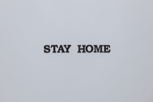 Stay Home Slogan Su Sfondo Grigio