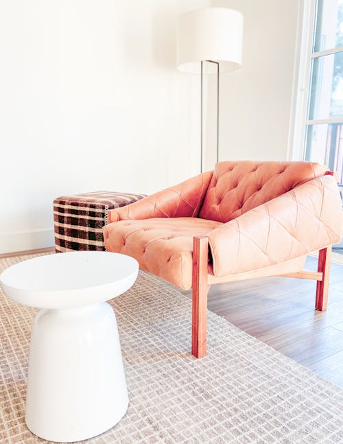 Simple and Neat Interior Design of a Living Room 