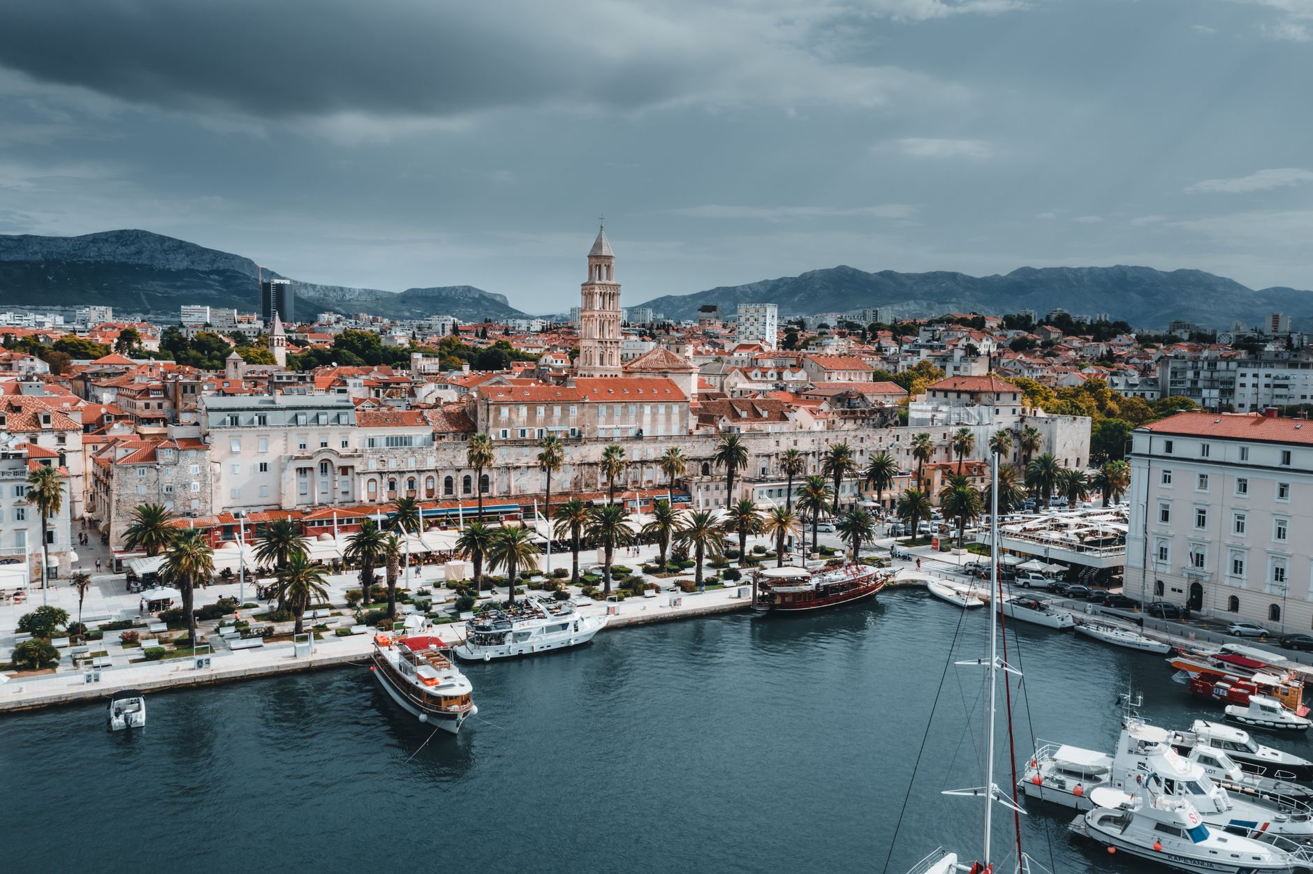Split vs Queenstown: Which Is Better for Couples?