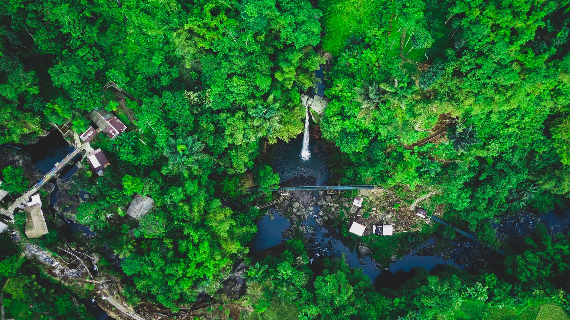 Menjelajahi Air Terjun Tersembunyi di Jawa Tengah: Panduan Lengkap untuk Pecinta Alam