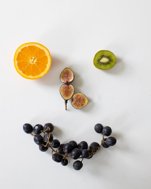 Composição De Frutas Colocada Na Mesa