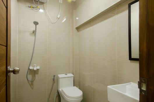 Kiralık odam için temiz ve düzenli ev arkadaşı arıyorum ilan galeri görseli 2