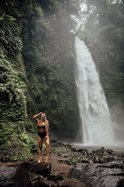Air Terjun Tumpua: Kesegaran di Tengah Hutan Air Terjun Tumpua: Kesegaran di Tengah Hutan