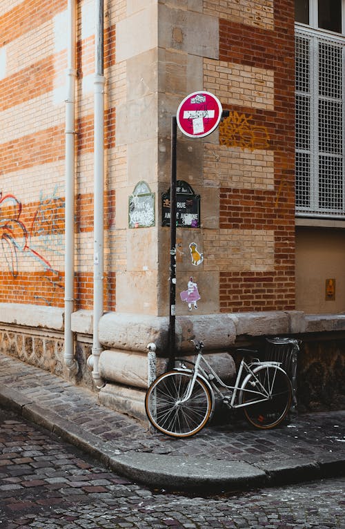 Immagine gratuita di angolo, bicicletta, cartello stradale