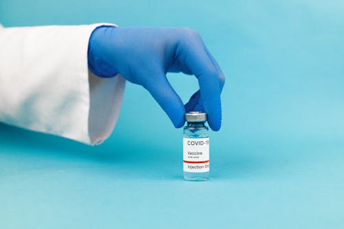Bezpłatne Darmowe zdjęcie z galerii z badania nad szczepionkami, covid, fiolka Zdjęcie z galerii
