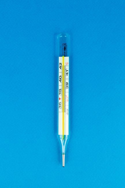 밤마다 보채는 아이, 수족구 초기 증상 동반되는 고열 대처 가이드 0