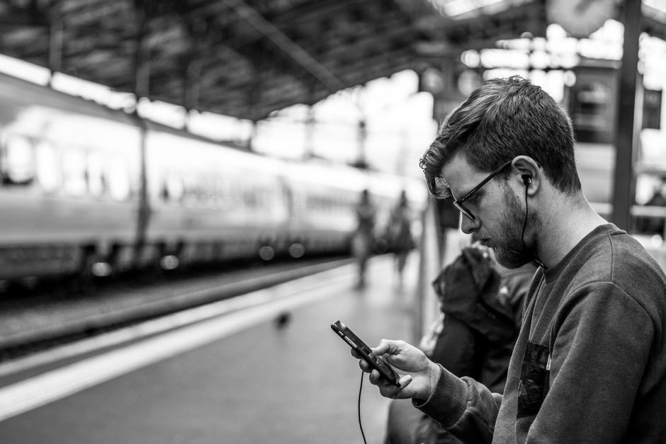 SBB Mobile app displaying real-time train schedules in Switzerland