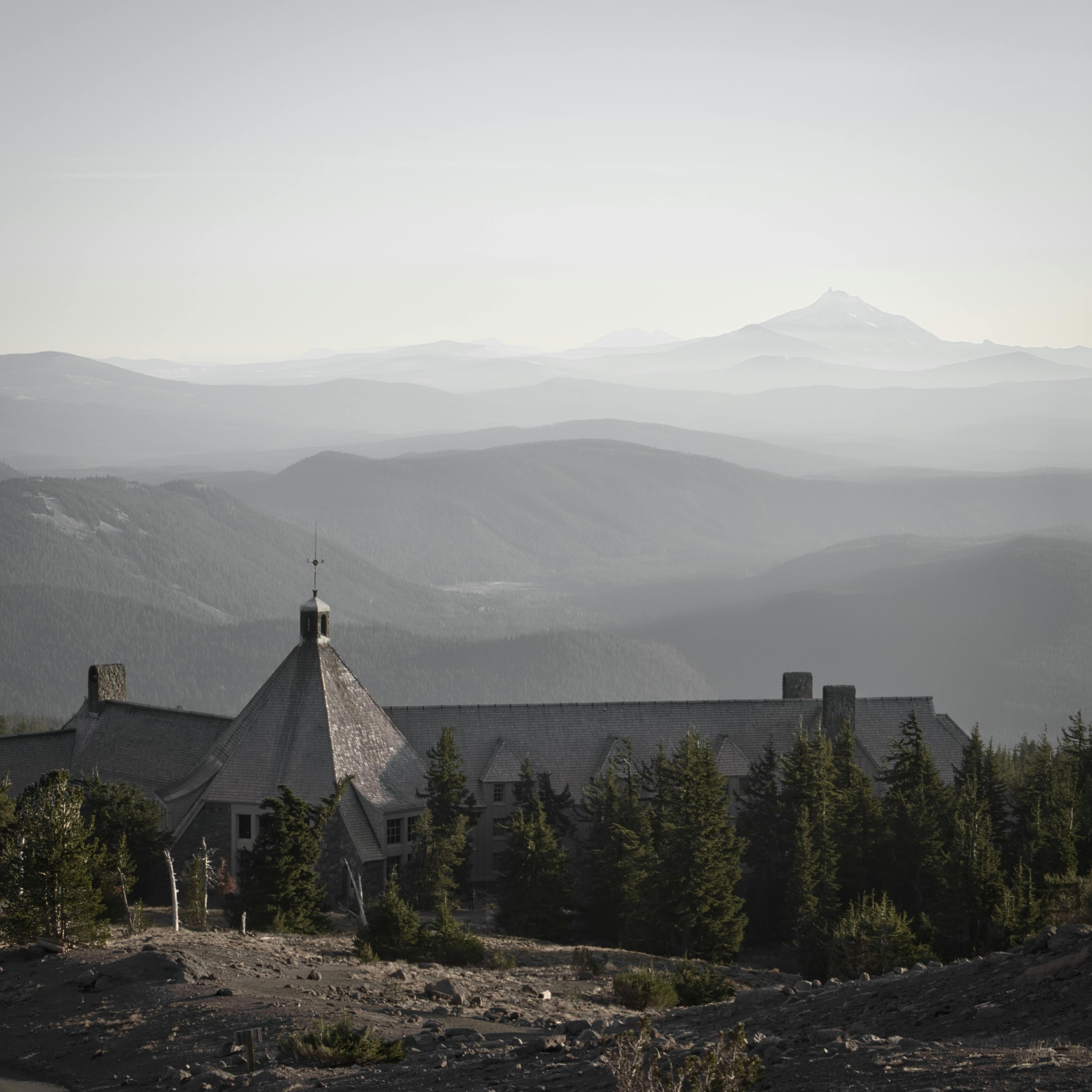 High Altitude Haven: Selecting the Perfect Mountain Lodge
