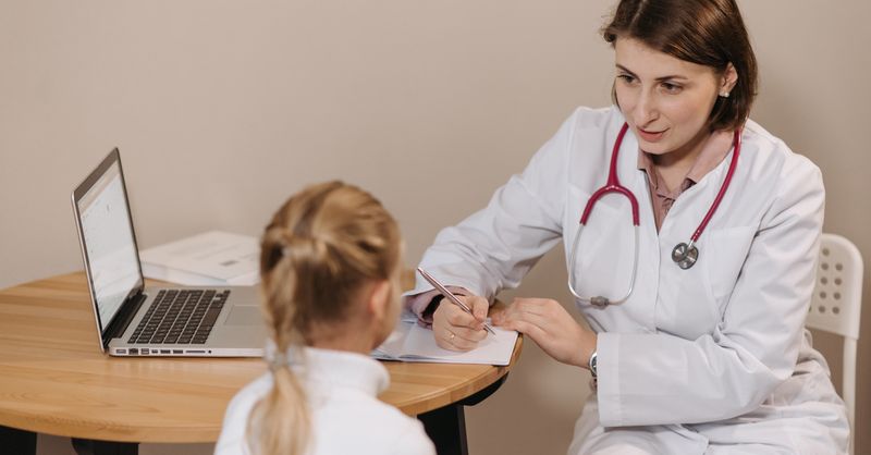 Guide complet du comparateur mutuelle santé senior : trouvez la couverture idéale en 2025