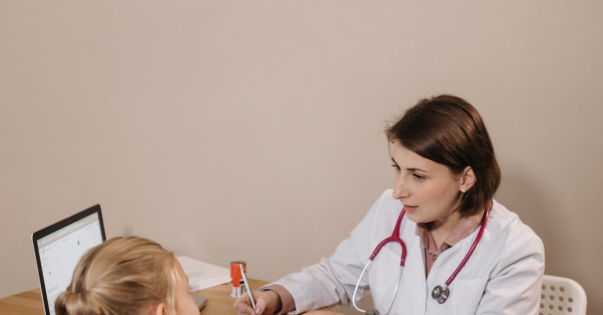 欠稅清潔工突遭意外!生活陷困頓 桃園分署溫馨關懷