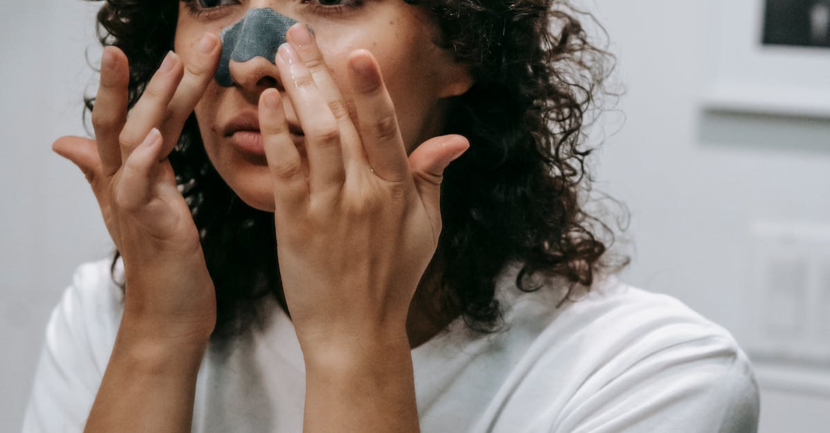 How to remove bathroom drain cover