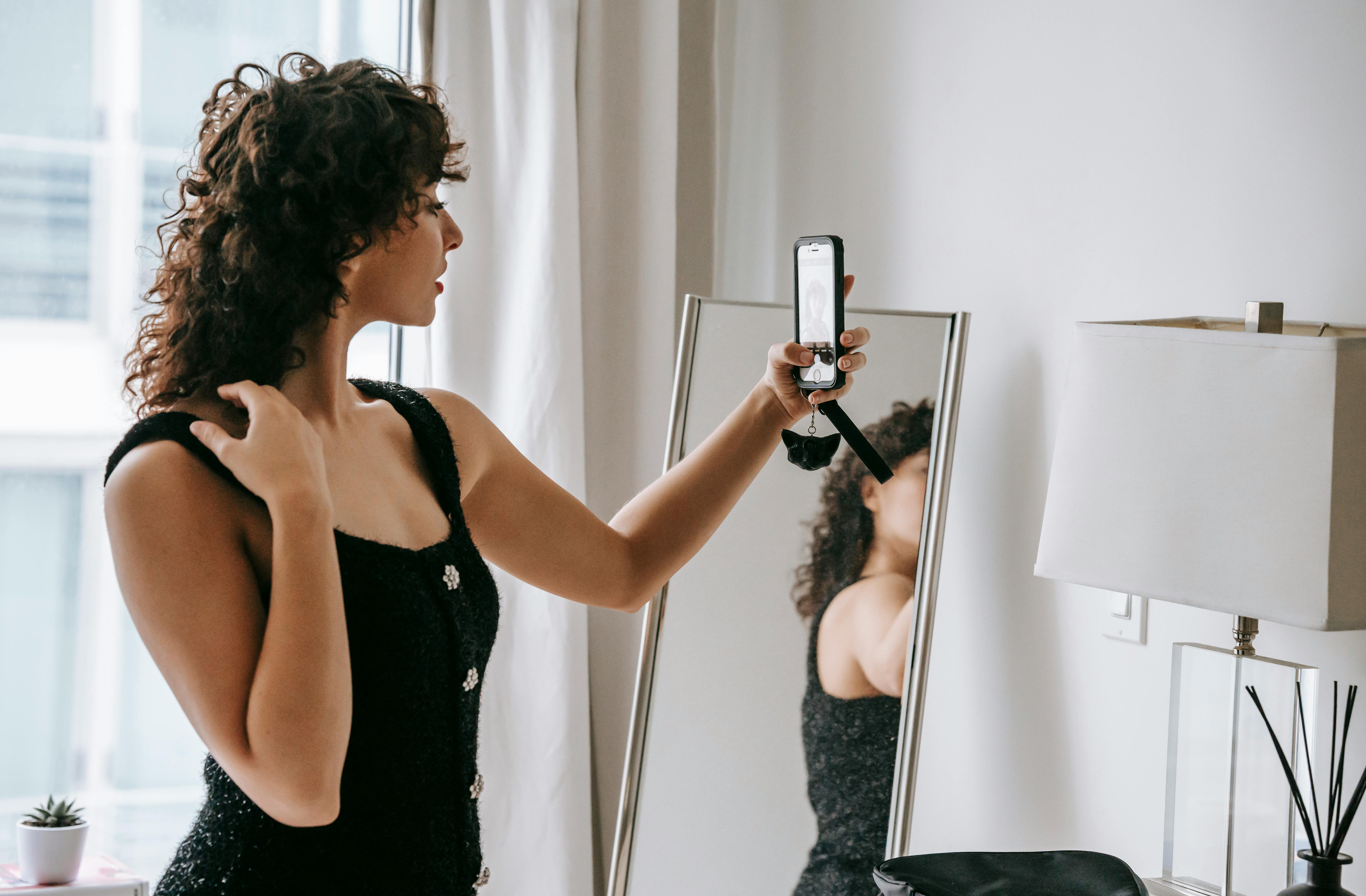 1,416 Mirror Selfie Stock Photos, High-Res Pictures, and Images