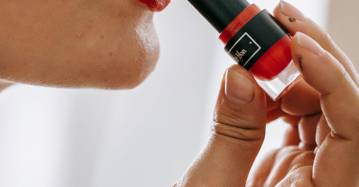 How to drain a mouth abscess at home