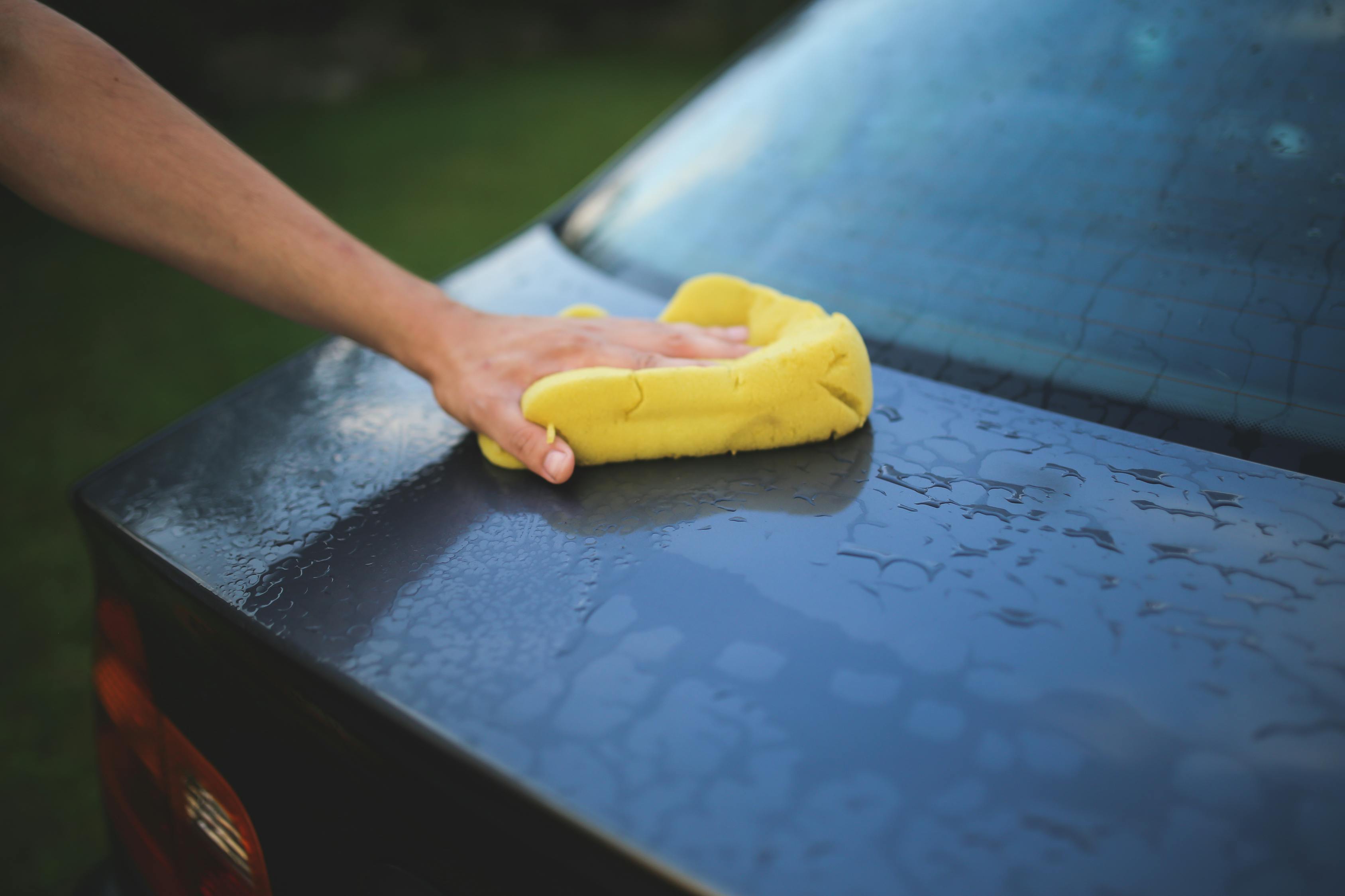 Mytí auta houbou