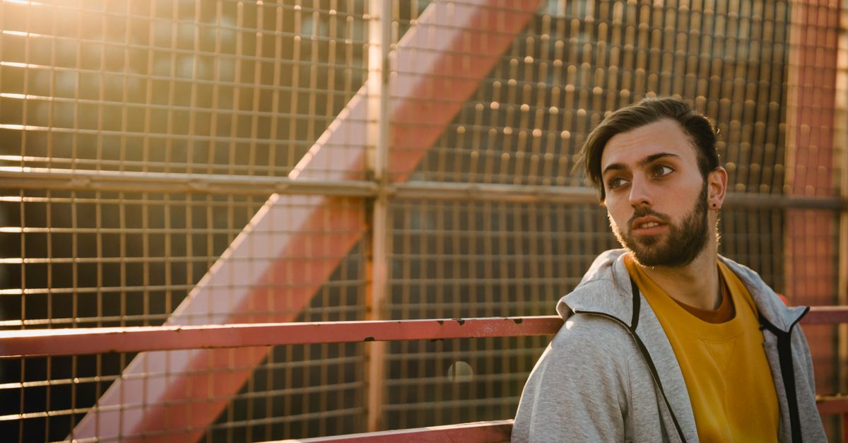 Pourquoi les évitants idéalisent la liberté : quand l’indépendance devient une prison