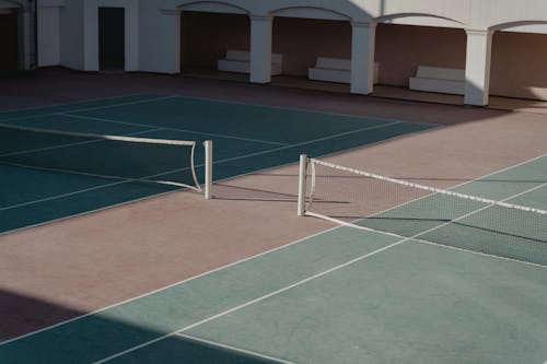 Free Empty Tennis Courts Stock Photo