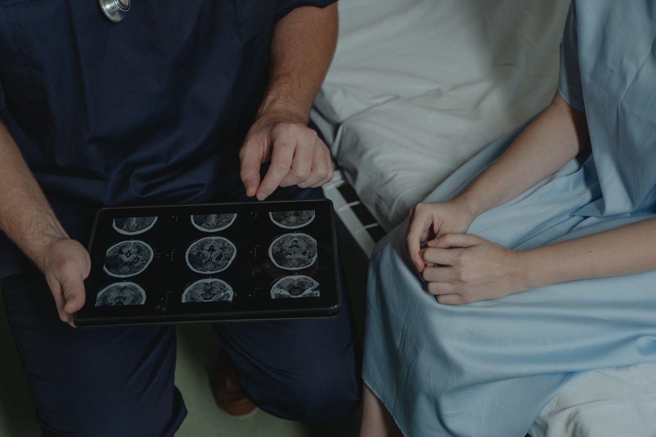 Blood Thinner May Slow Cognitive Decline in Alzheimer’s Patients With AFib