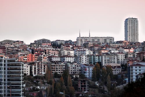 Foto d'estoc gratuïta de arquitectura, blocs de pisos, centre de la ciutat